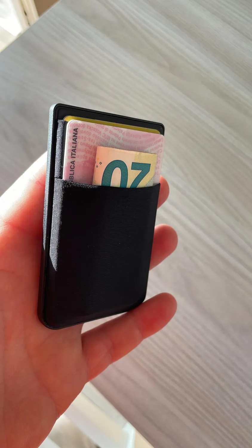 CloudValley MagSafe wallet 5 carte nero pelle vegana