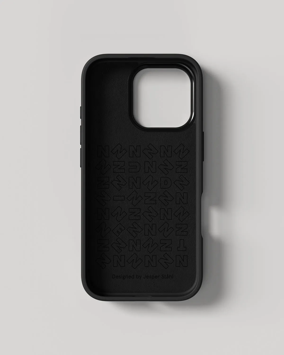 Nudient Bold Case custodia iPhone 16 Pro nera MagSafe