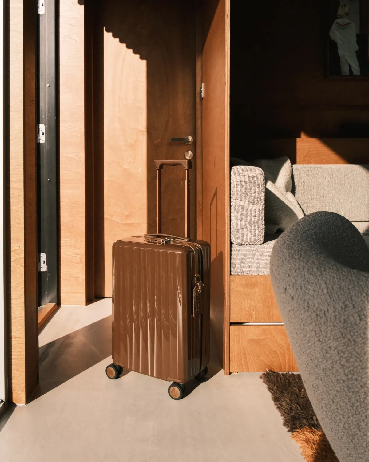 Nudient Bold Cabin + Check-in M V2 valigie marrone