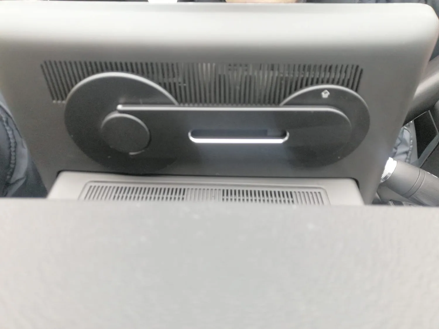 CloudValley supporto magnetico telefono laptop nero sottile