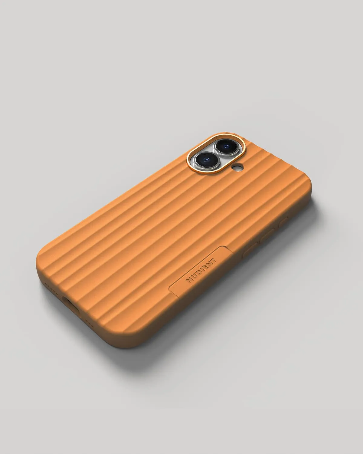 Nudient Bold Case cover iPhone 17 Magma Orange MagSafe