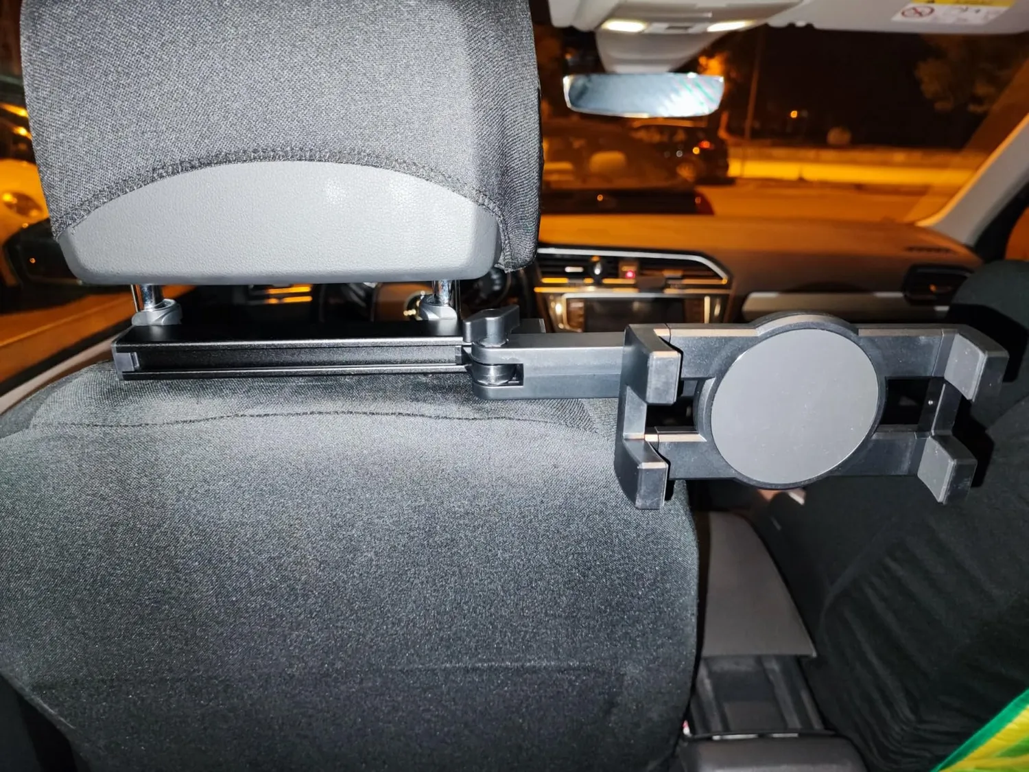 EOIWUY Supporto Tablet Auto Poggiatesta 4,7-12,9 Pollici