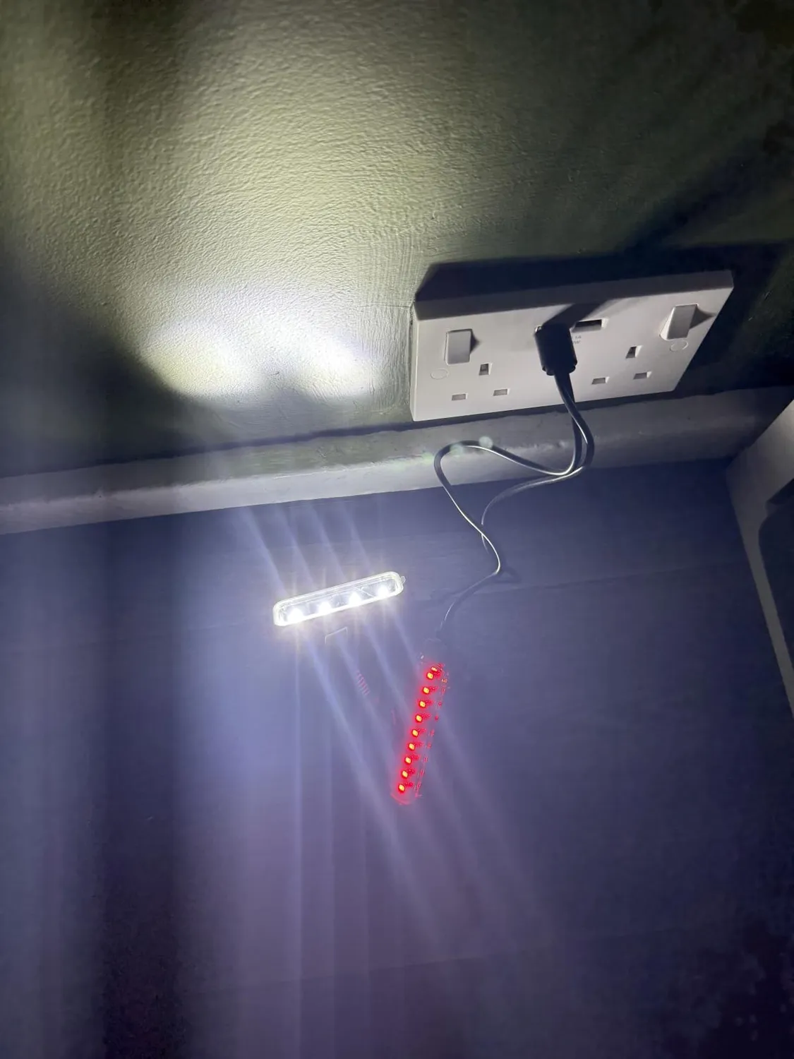 EOIWUY Luci bici LED 1500 lumen anteriori posteriori