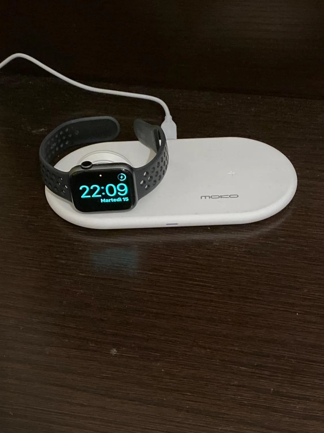 MoKo 2 in 1 stazione ricarica wireless Qi 10W Apple Watch