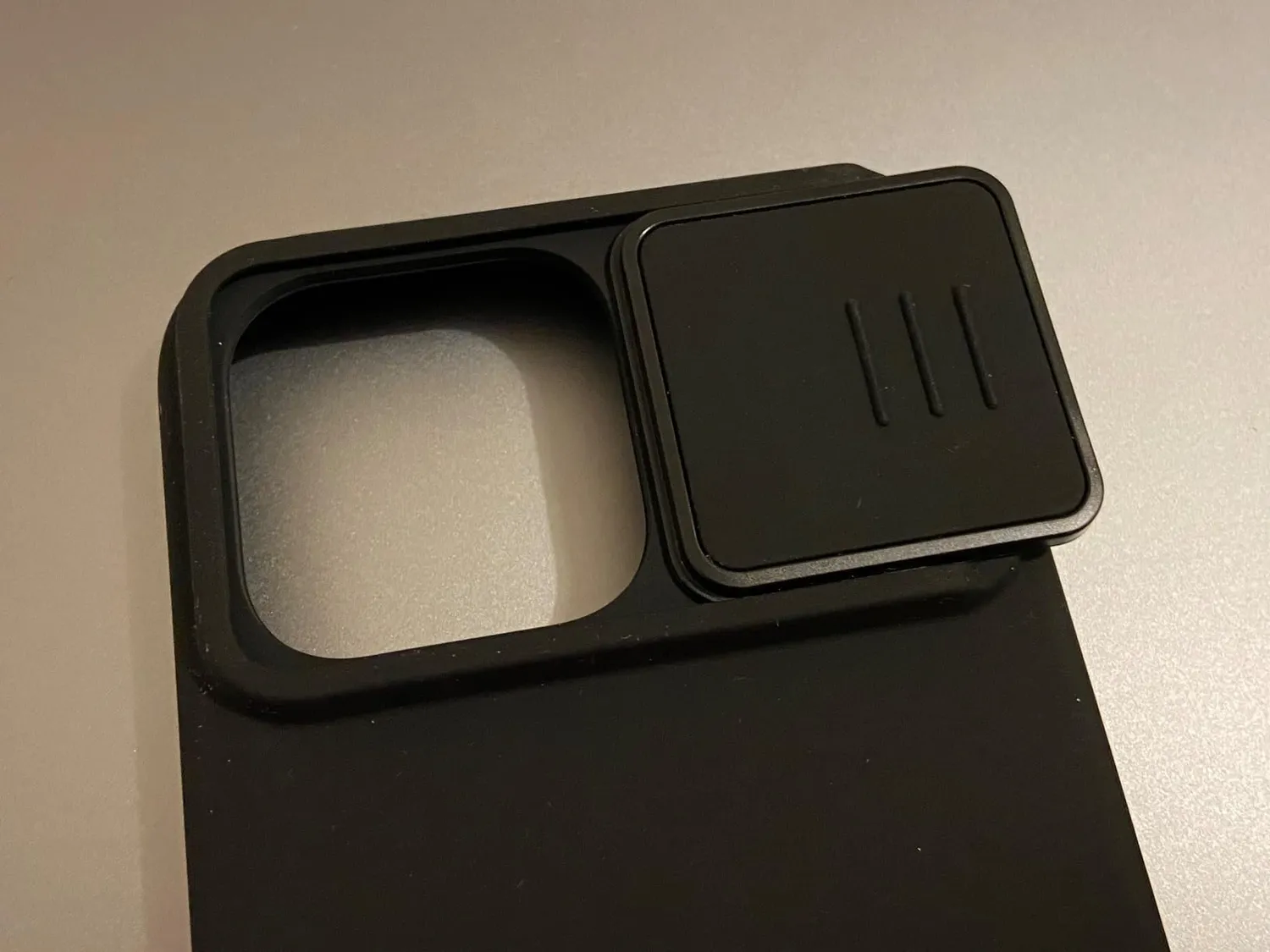 CloudValley iPhone 15 Pro Max cover silicone nera magsafe