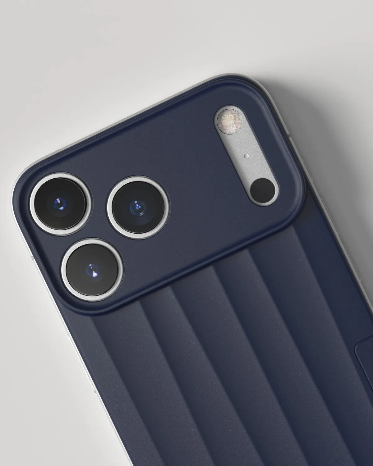 Nudient Slice Case cover iPhone 17 Pro Max Ocean Blue