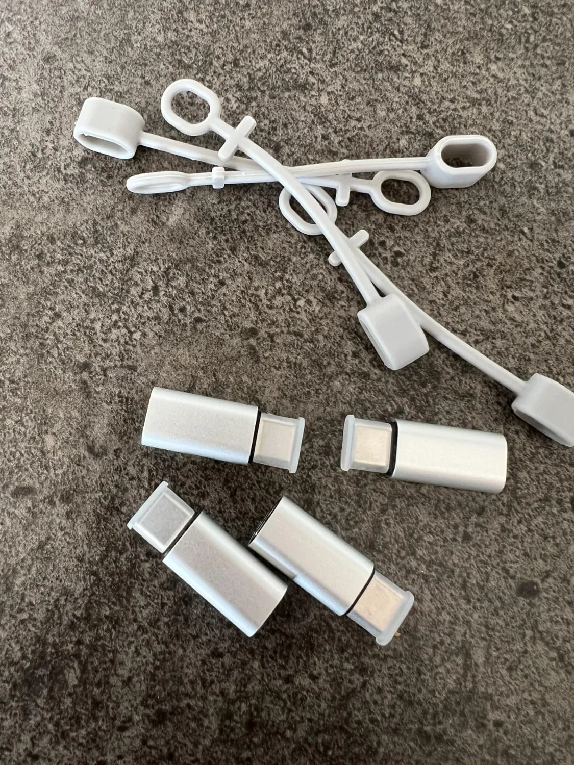 MoKo Adattatore Lightning a USB-C Solo Ricarica 4 Pezzi grigio