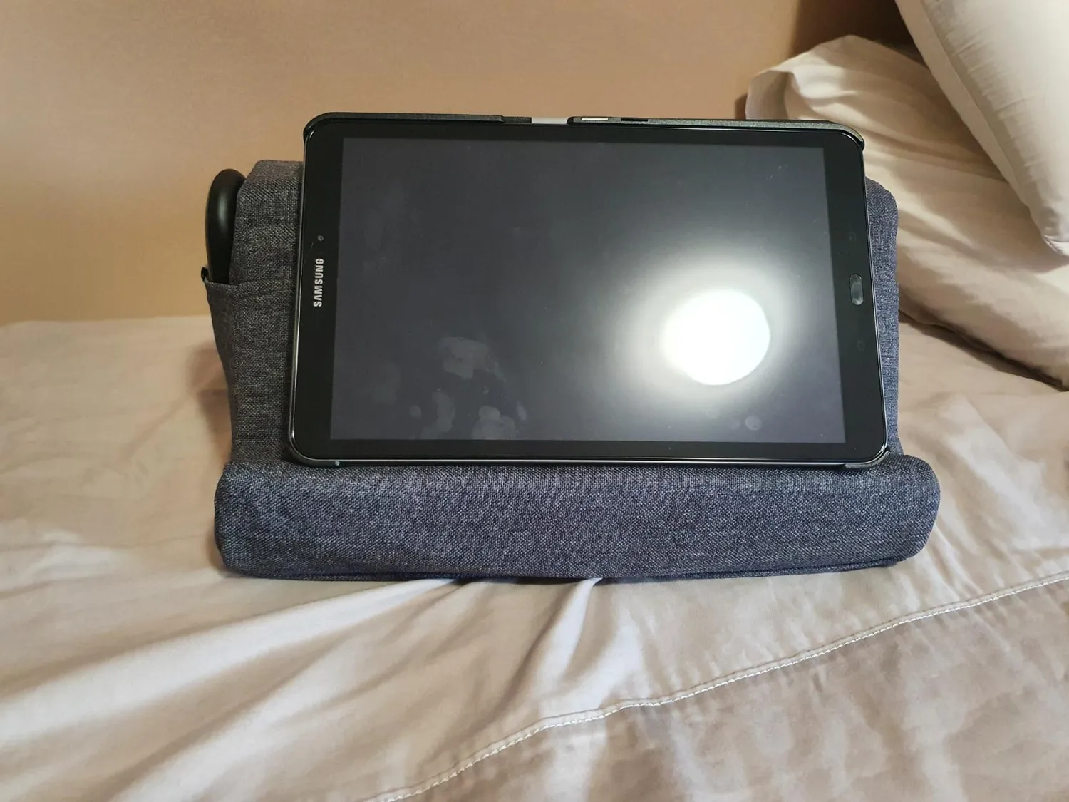 MoKo Supporto Tablet Cuscino Grigio Multi-Angolo Tasca