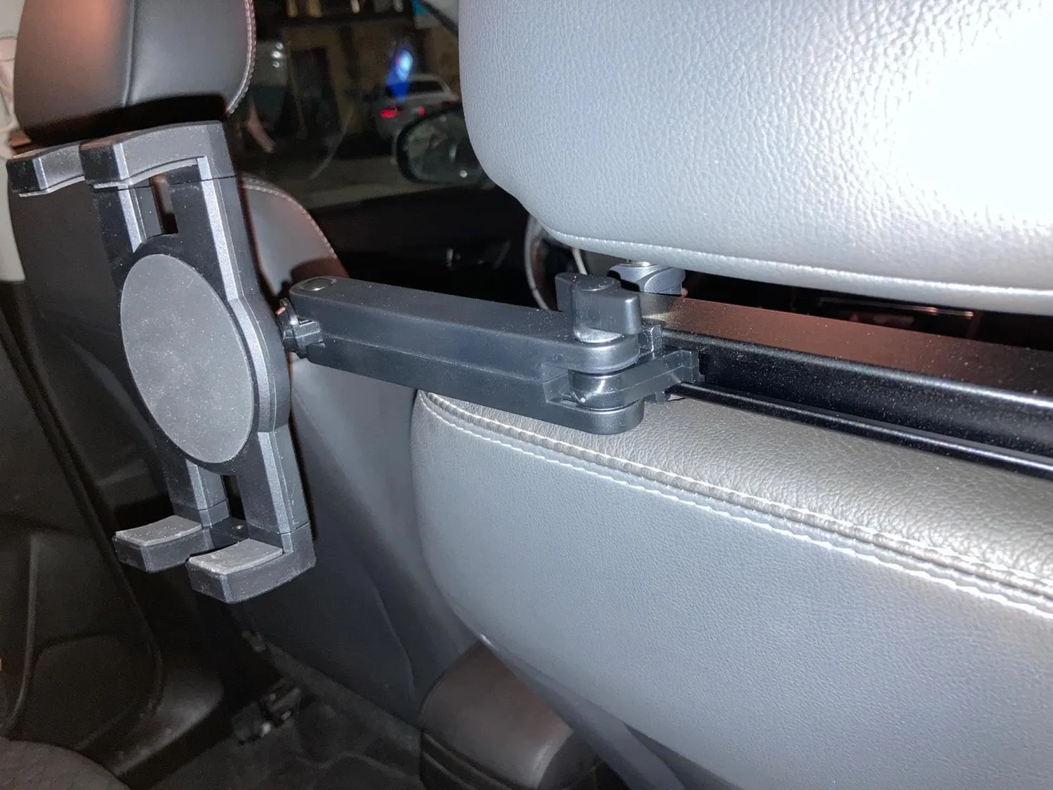 EOIWUY Supporto Tablet Auto Poggiatesta 4,7-12,9 Pollici