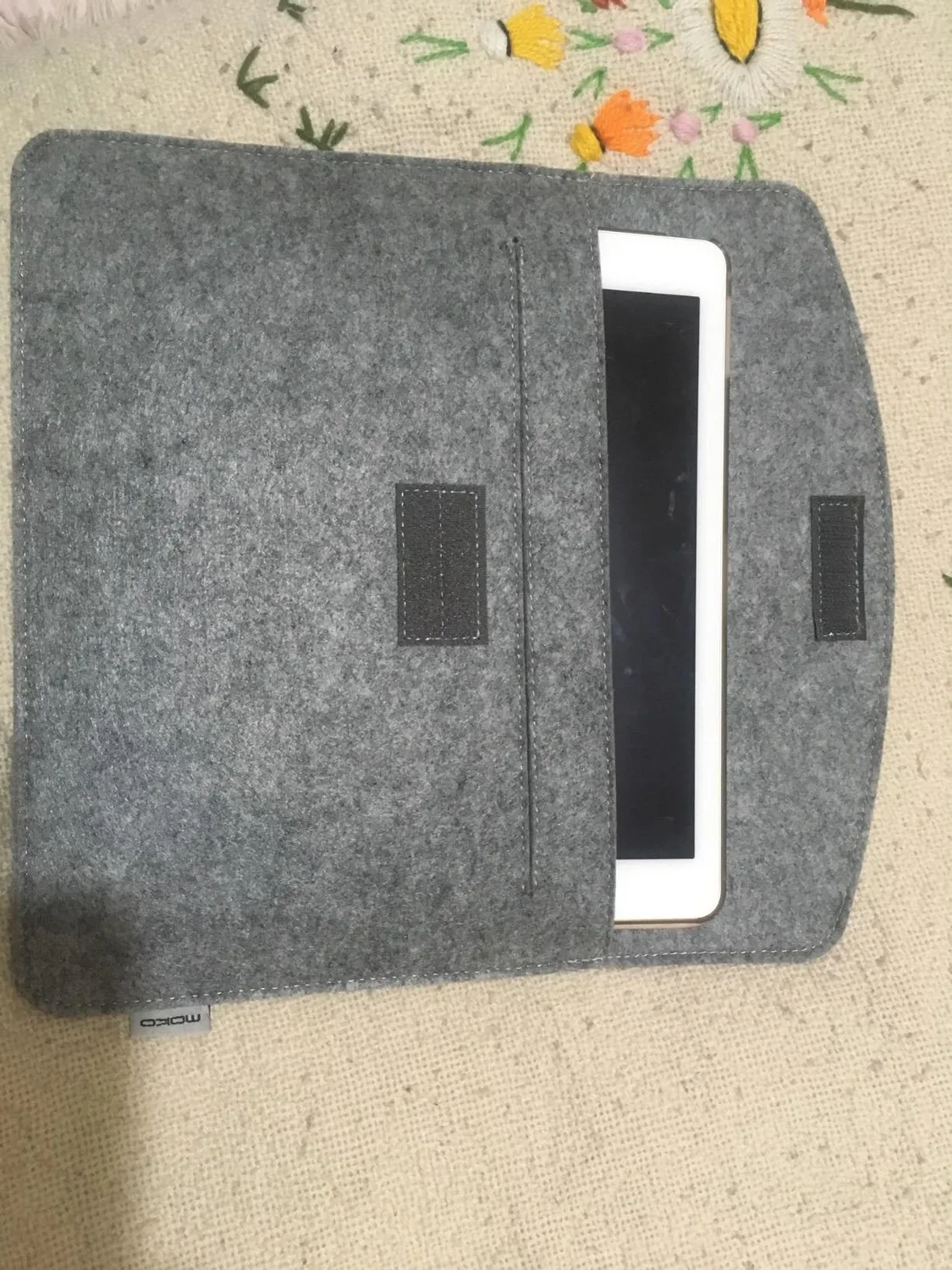 MoKo custodia sleeve feltro tablet 7-8 pollici grigio chiaro antiurto