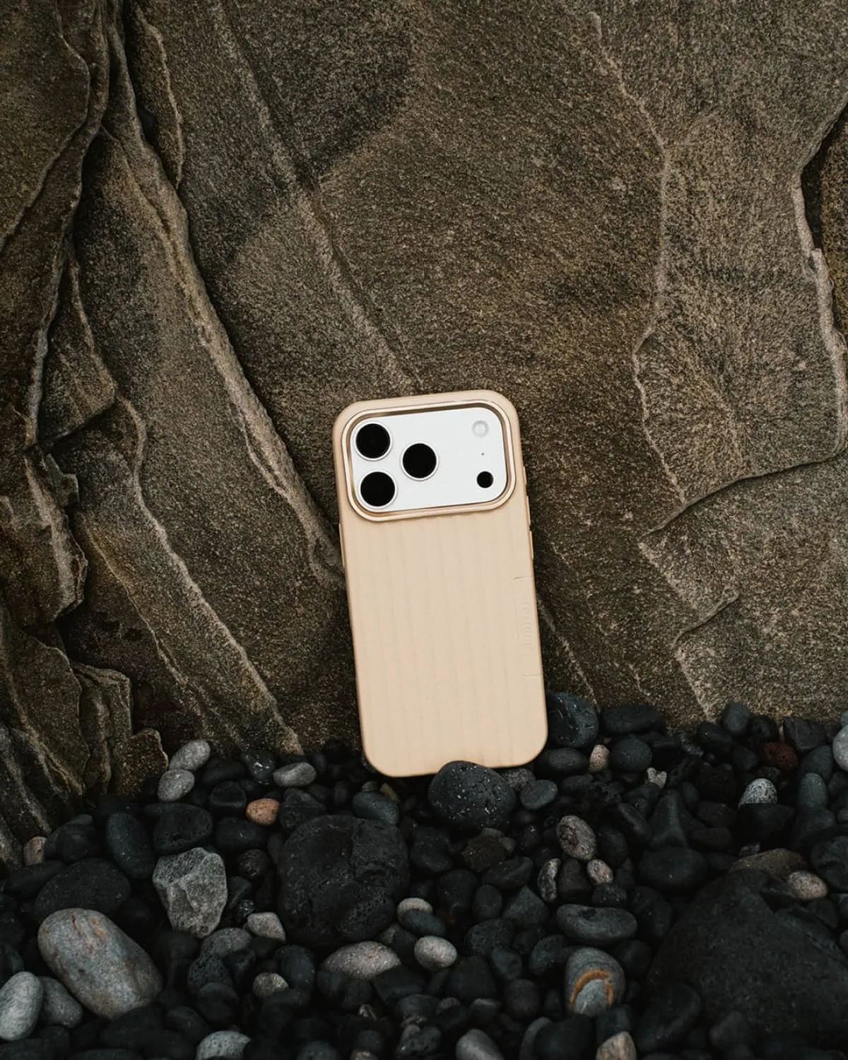 Nudient Bold Case iPhone 15 Pro cover Wool Beige MagSafe