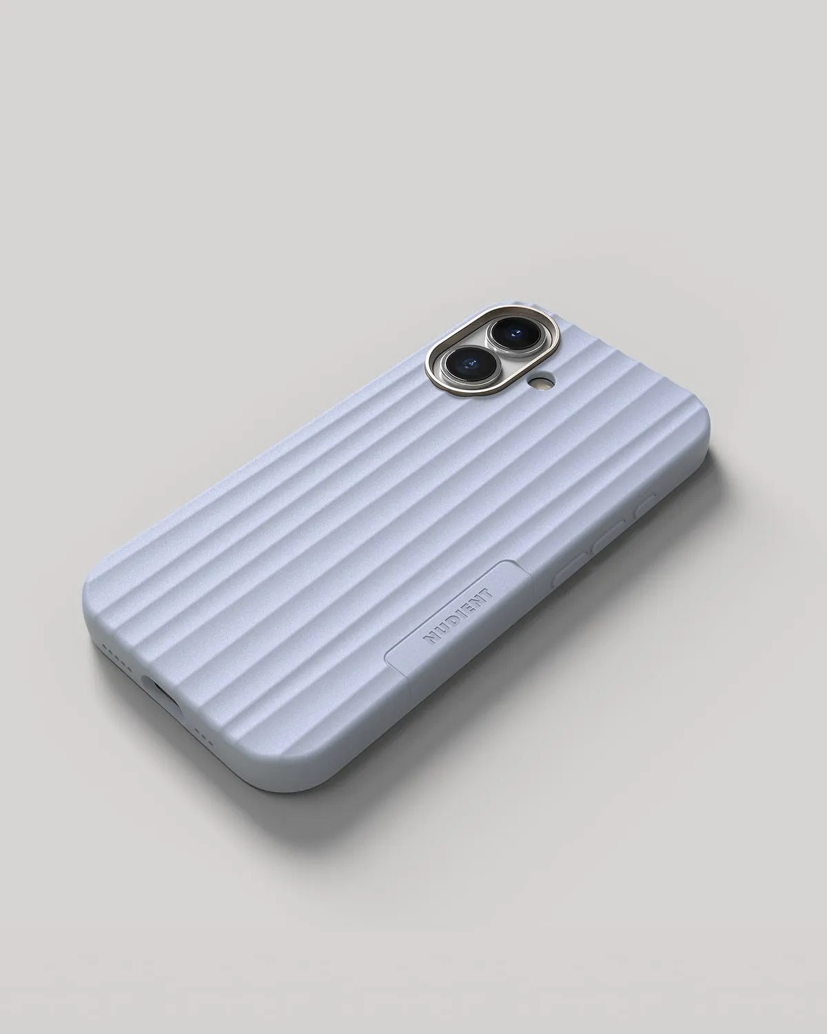 Nudient Bold Case cover iPhone 17 Aura Blue MagSafe