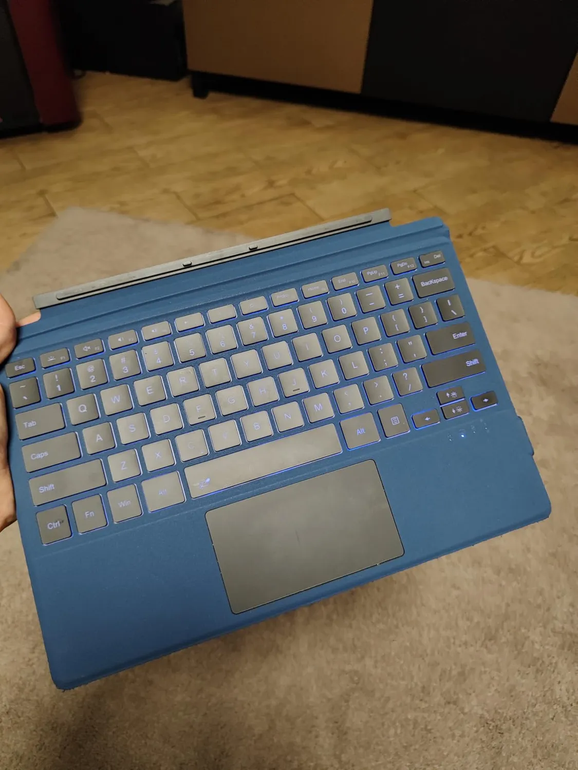MoKo per Surface Pro 3-7 Plus tastiera bluetooth grigia retroilluminata
