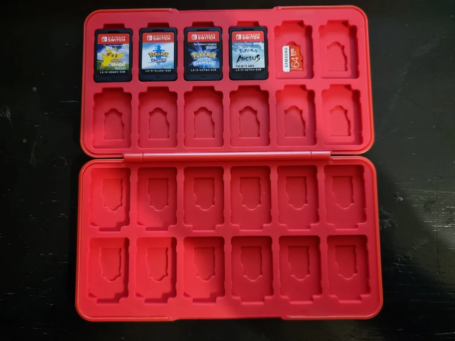 MoKo Custodia 24 Giochi Switch Bianco Nero Magnetica