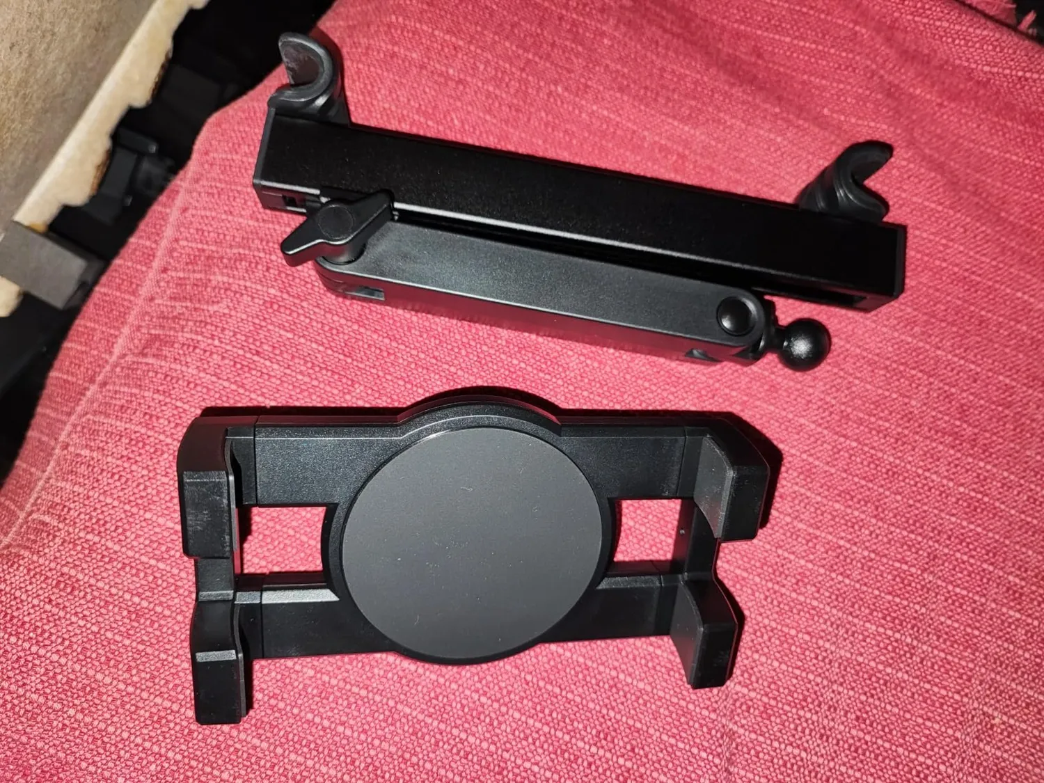 EOIWUY Supporto Tablet Auto Poggiatesta 4,7-12,9 Pollici