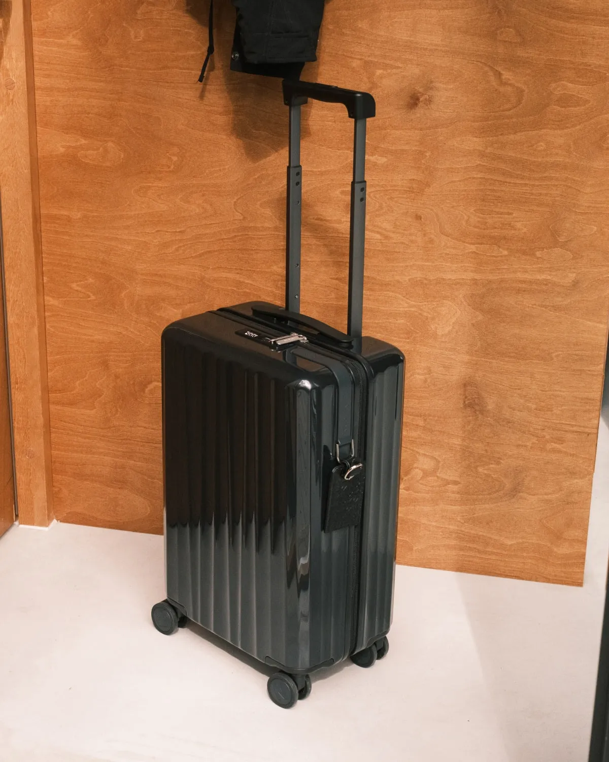 Nudient Bold Cabin + Check-in M+L V2 valigie nere