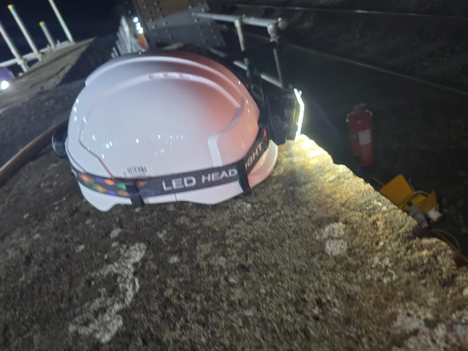 MoKo Lampada Frontale Ricaricabile 50000 Lumen IP68