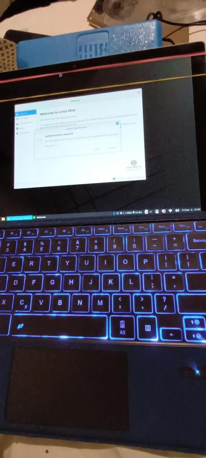MoKo Surface Pro 7/6/5/4/3 tastiera italiana bluetooth grigio