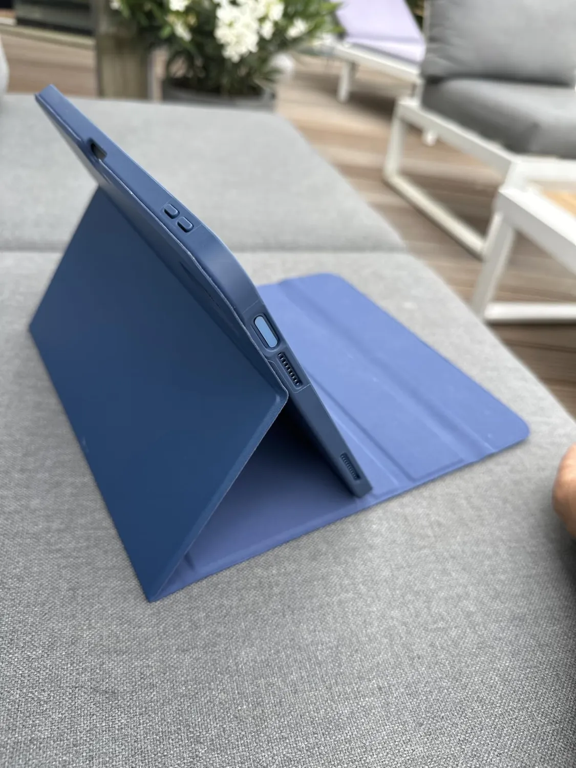 MoKo iPad 10ª 11ª Custodia Tastiera blu marino touchpad