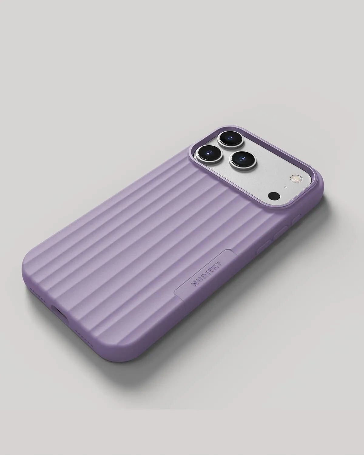 Nudient Bold Case iPhone 17 Pro Max cover Lupine Purple MagSafe