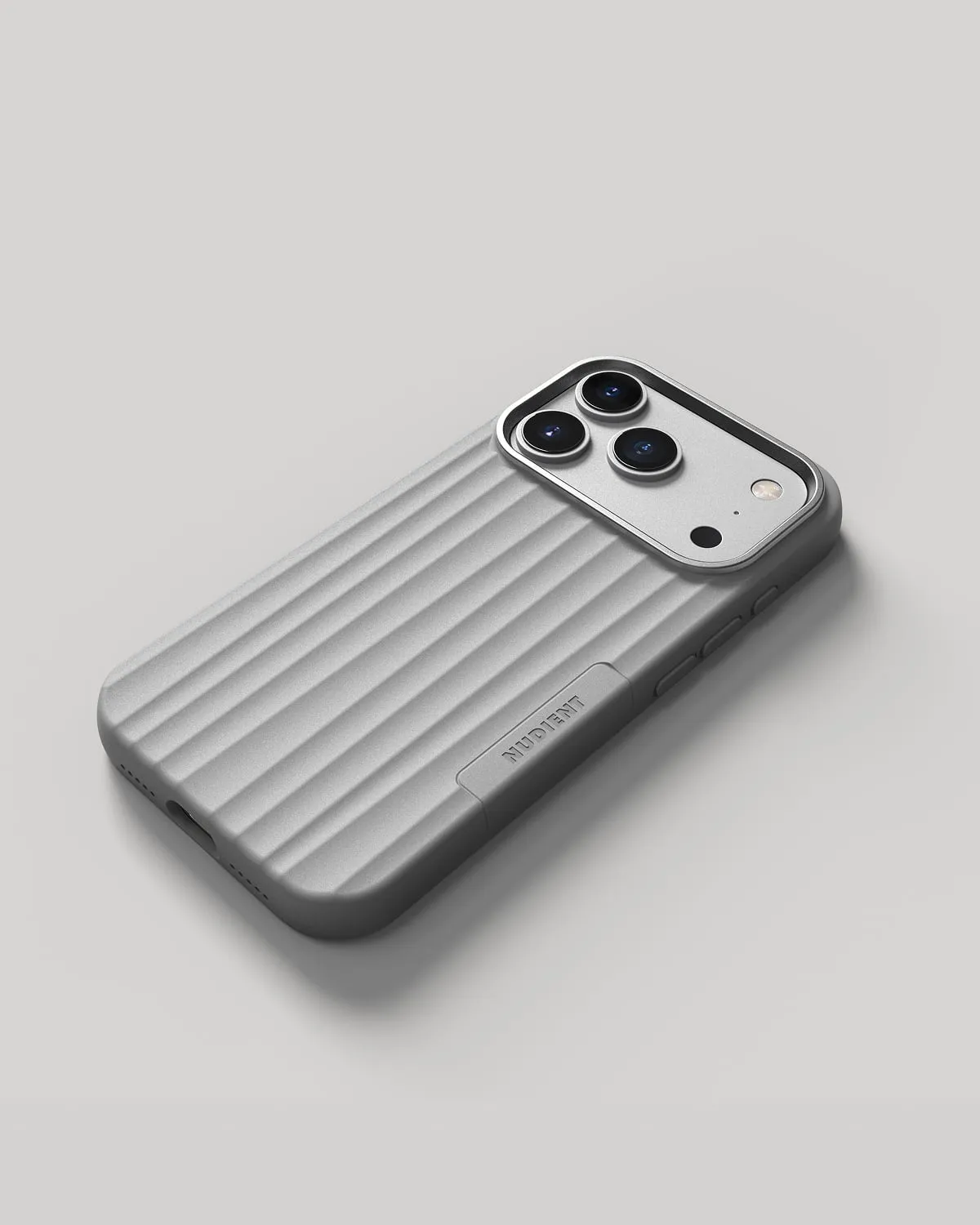 Nudient Bold Case cover iPhone 18 Pro grigia antishock