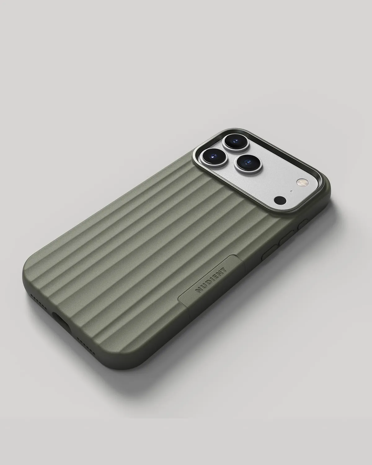 Nudient Bold Case custodia iPhone 18 Pro Max verde MagSafe