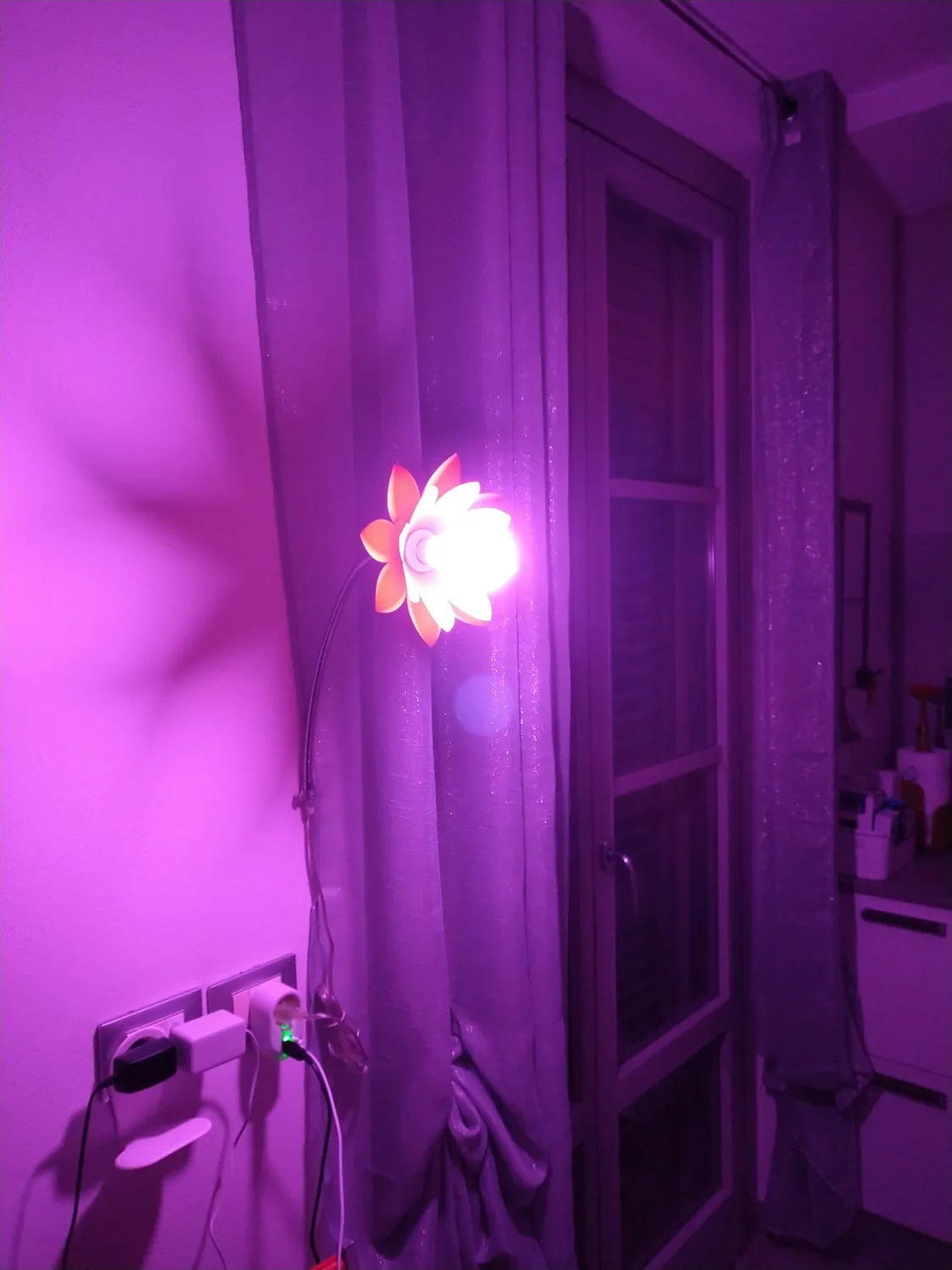 MoKo E14 lampadina LED smart RGB 9W dimmerabile