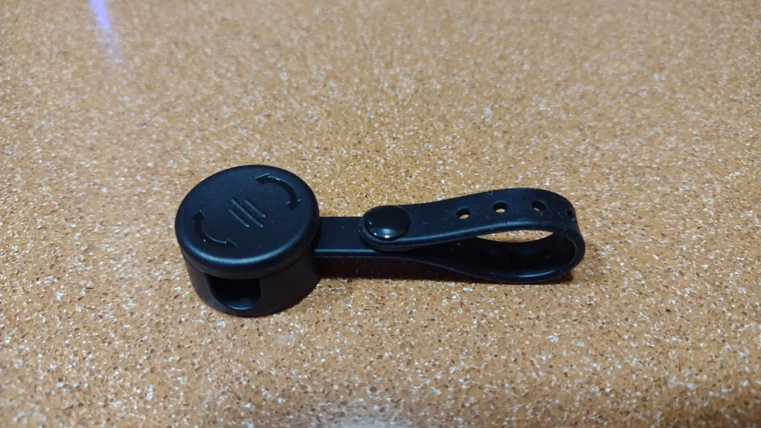 EOIWUY Fermacavi Adesivi 8 pezzi silicone magnetici neri