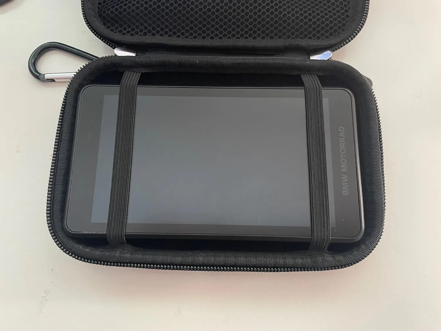 caseroxx Zumo XT custodia GPS EVA nera con rete