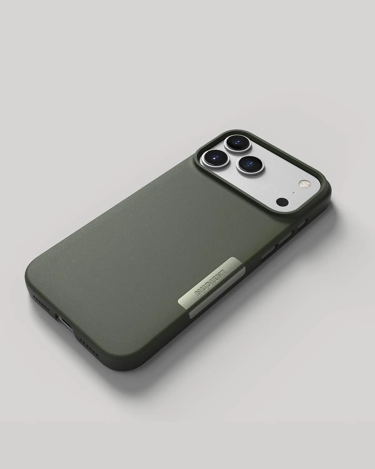 Nudient Thin Case iPhone 18 Pro Max cover Pine Green MagSafe