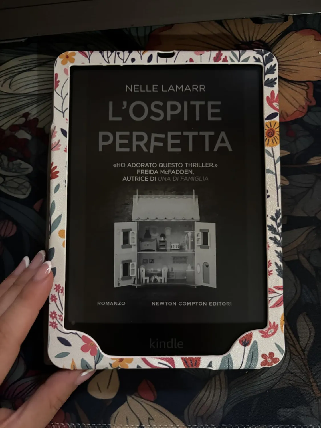 MoKo Cover Kindle Paperwhite 6,8" Fiori con stand