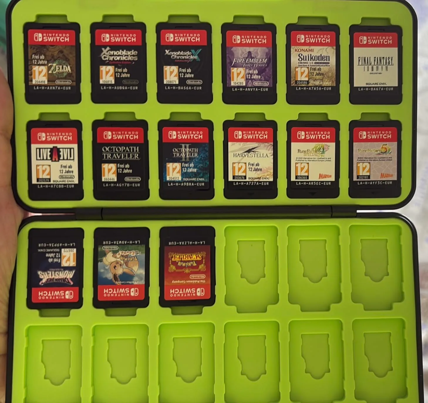 MoKo Custodia 24 Giochi Switch Bianco Nero Magnetica