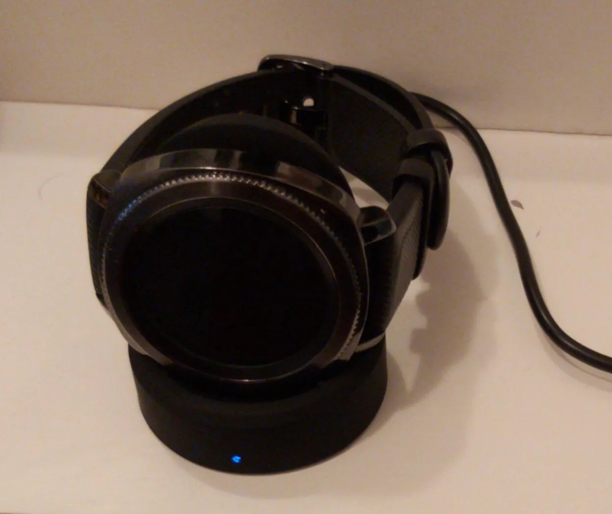 MoKo Samsung Gear S3 base ricarica wireless Qi nera